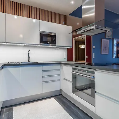 アパート Stylish Rowhouse, Guiet Area Free Wi-fi & Parking *