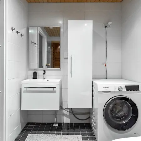 Stylish Rowhouse, Guiet Area Free Wi-fi & Parking アパート ロヴァニエミ