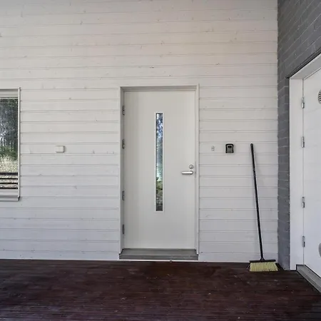 Stylish Rowhouse, Guiet Area Free Wi-fi & Parking ロヴァニエミ