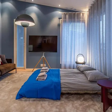 Stylish Rowhouse, Guiet Area Free Wi-fi & Parking アパート *