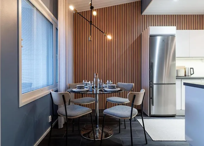 Διαμέρισμα Stylish Rowhouse, Guiet Area Free Wi-fi & Parking