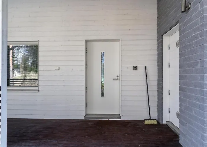 Stylish Rowhouse, Guiet Area Free Wi-fi & Parking Ροβανιέμι