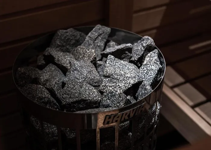 Stylish Rowhouse, Guiet Area Free Wi-fi & Parking *