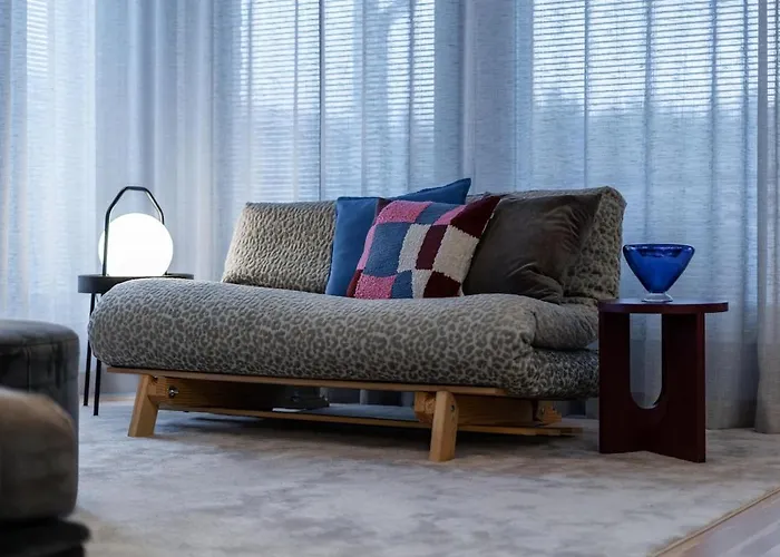 Stylish Rowhouse, Guiet Area Free Wi-fi & Parking * Ροβανιέμι